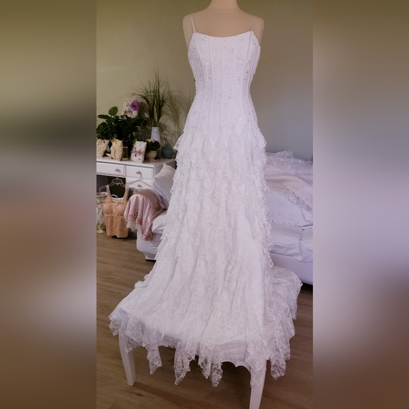 Justin Alexander Wedding Gown - Picture 6 of 7